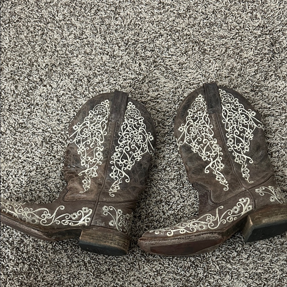 Corral Brown Boots with White Detailing
